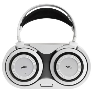 AKG K935